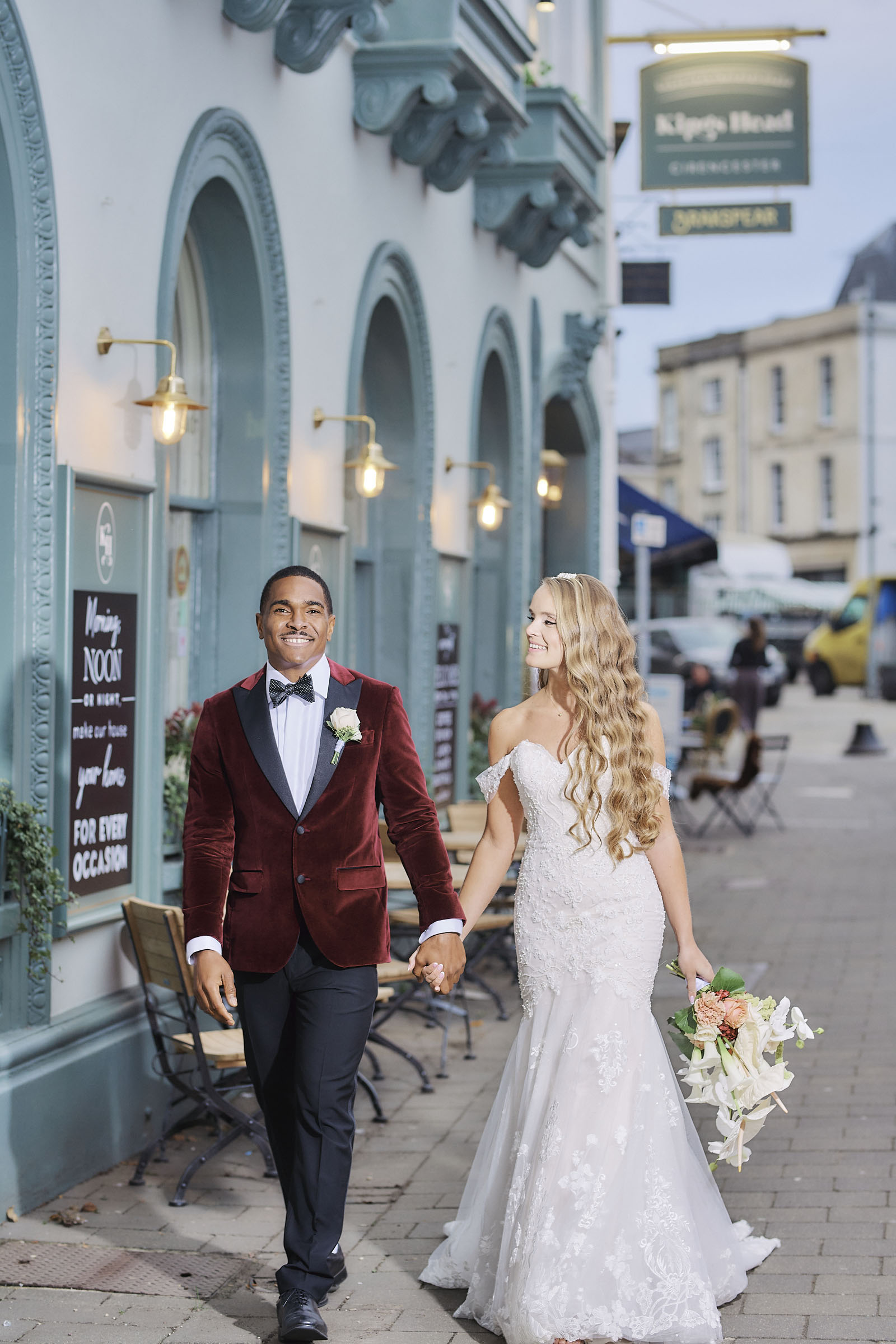Kings Head Hotel Cirencester styled for a wedding by Sandra at Fabulous Functions UK