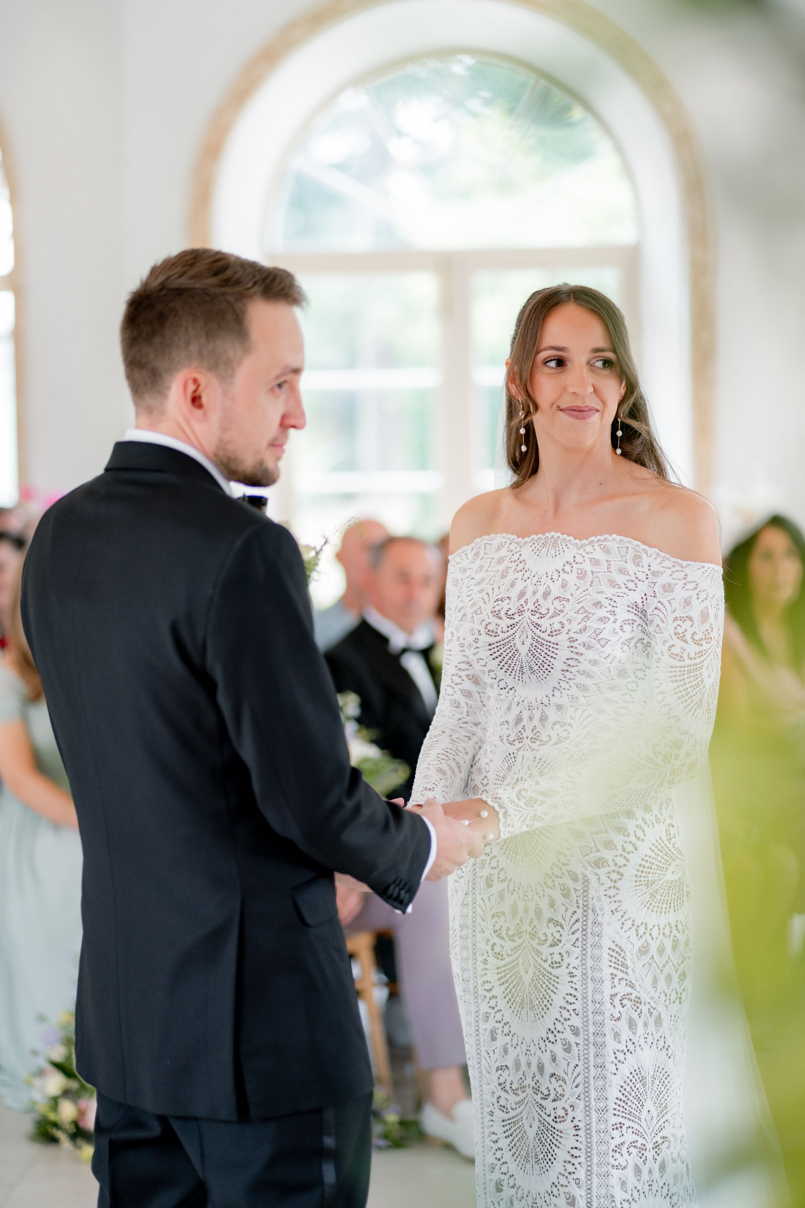 Summer wedding at Northbrook Park with Cat Brant Photography