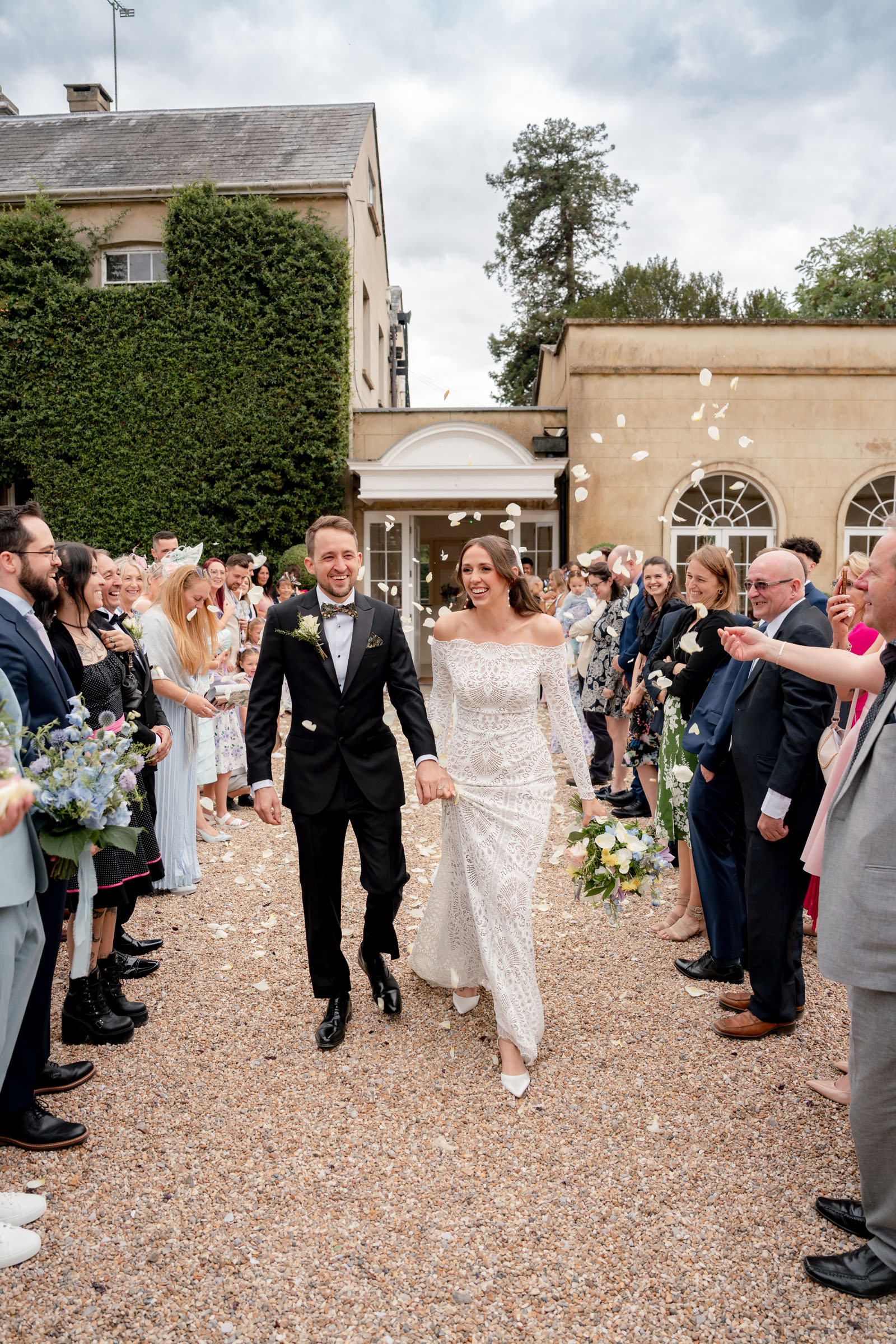 Summer wedding at Northbrook Park with Cat Brant Photography