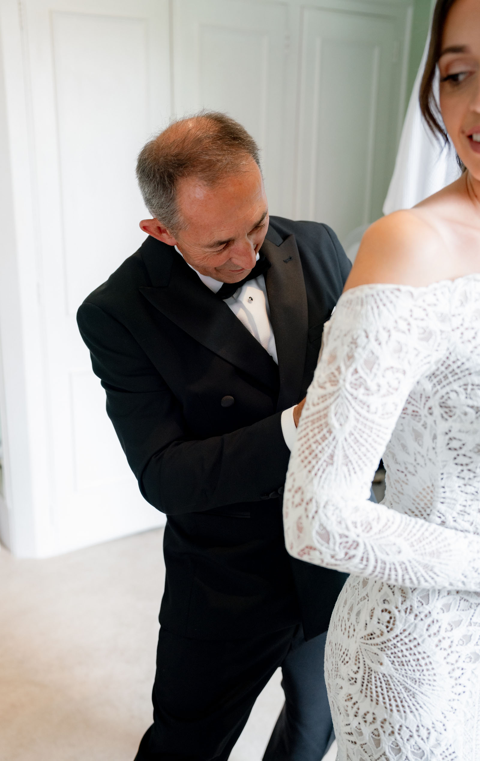 Summer wedding at Northbrook Park with Cat Brant Photography