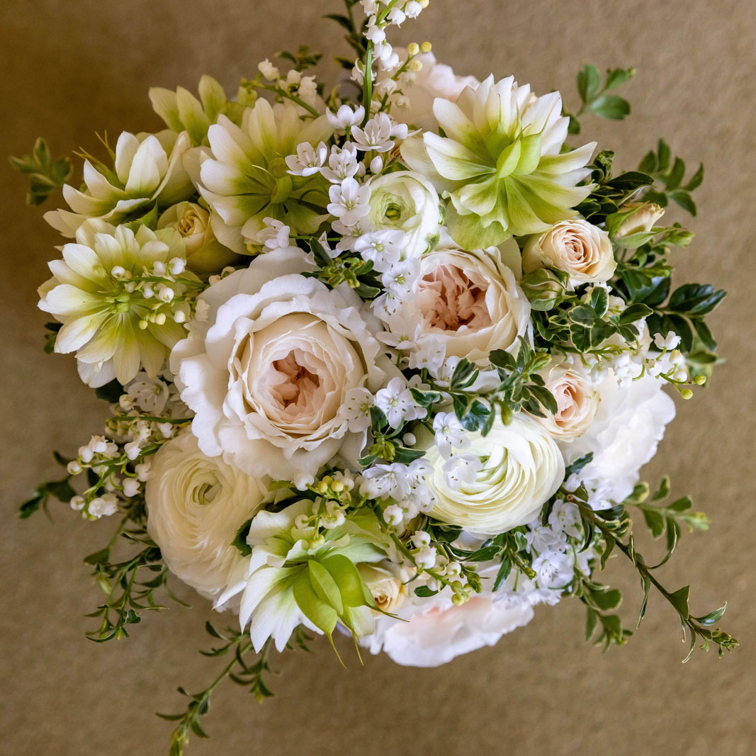 Northumbrian wedding flowers by Anna Rainbow Photography