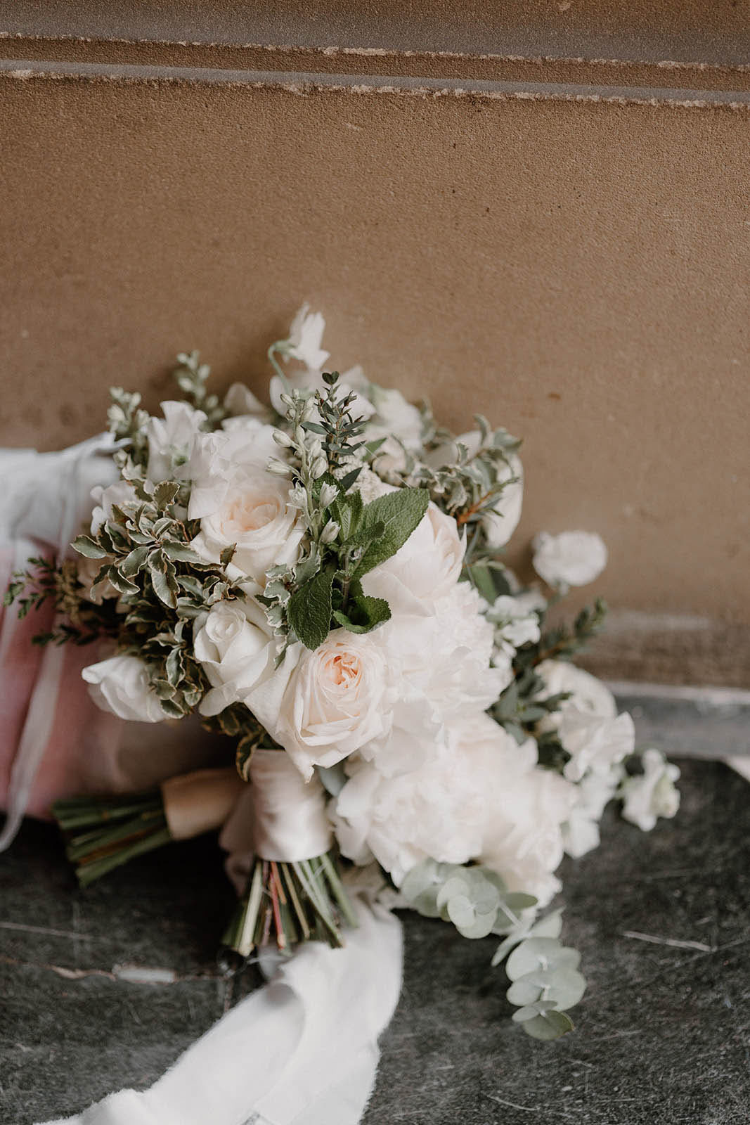 Wedding flowers by Jemma Khan Studio at Chatsworth photographed by Sophie Mort Photography