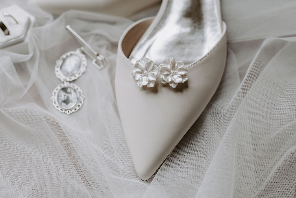 South Farm Hertfordshire real wedding with Shell O'Toole Photography