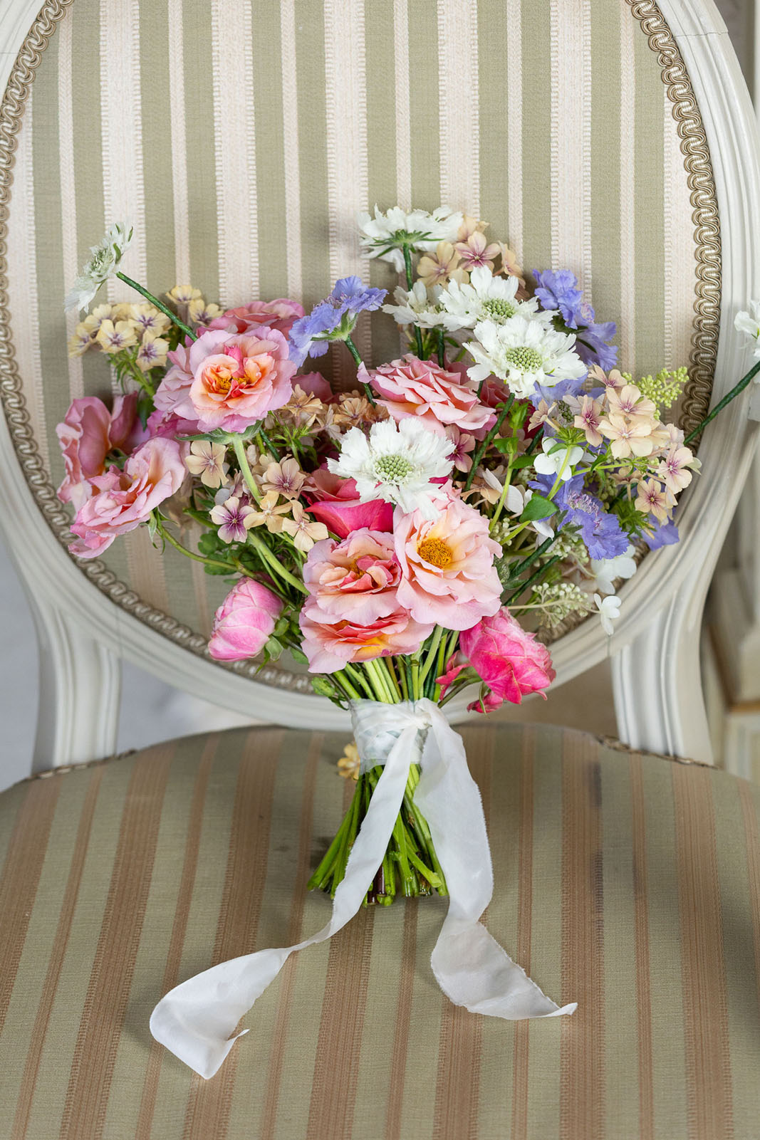 Snowdrops Studio wedding flowers at North Cadbury Court photographed by Martin Dabek Photography