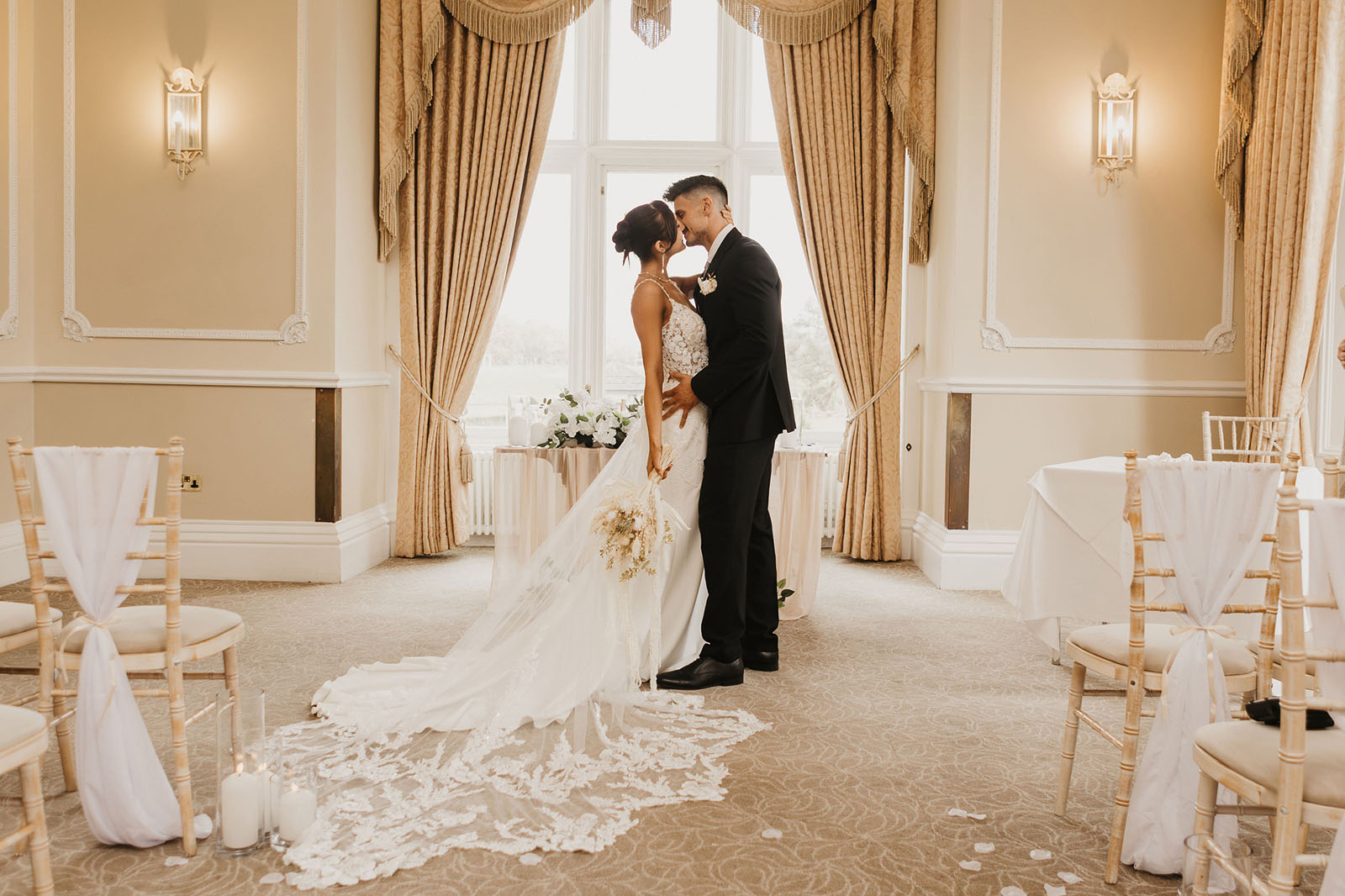 wedding ideas in natural muted champagne tones from Wivenhoe House in Colchester