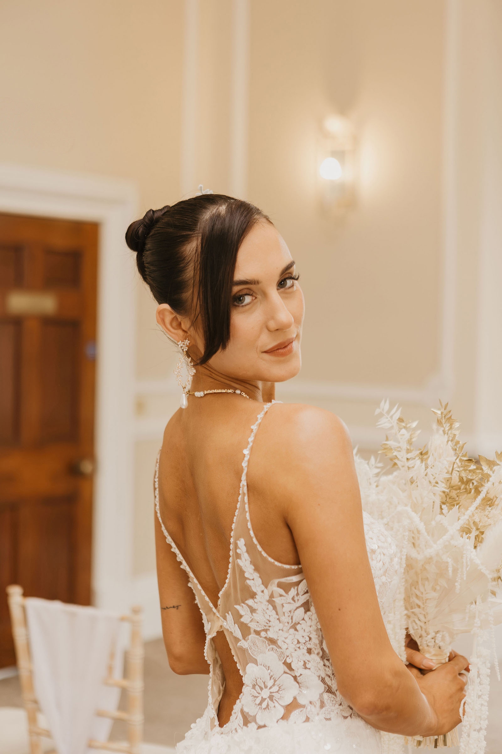 wedding ideas in natural muted champagne tones from Wivenhoe House in Colchester