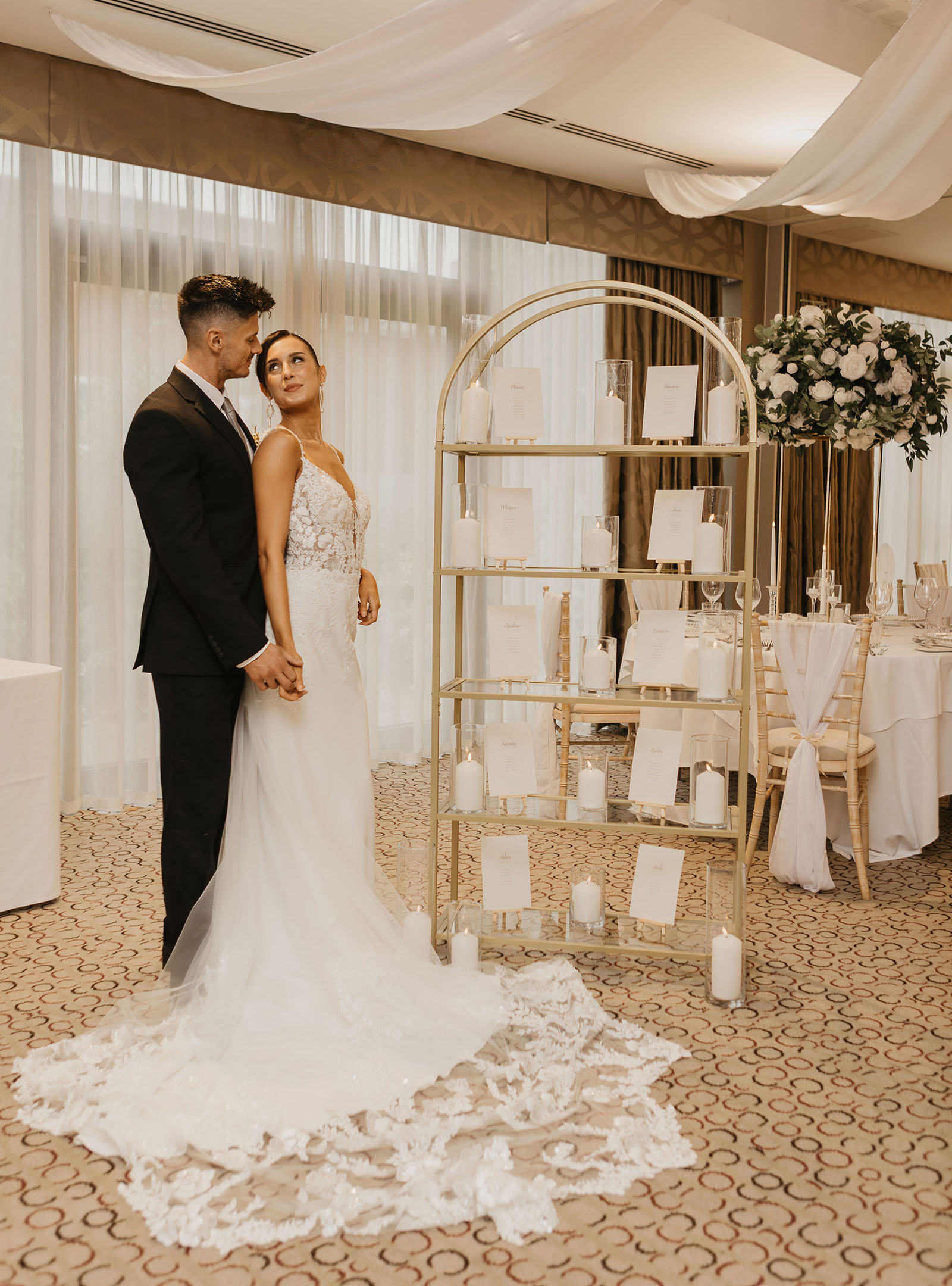 wedding ideas in natural muted champagne tones from Wivenhoe House in Colchester