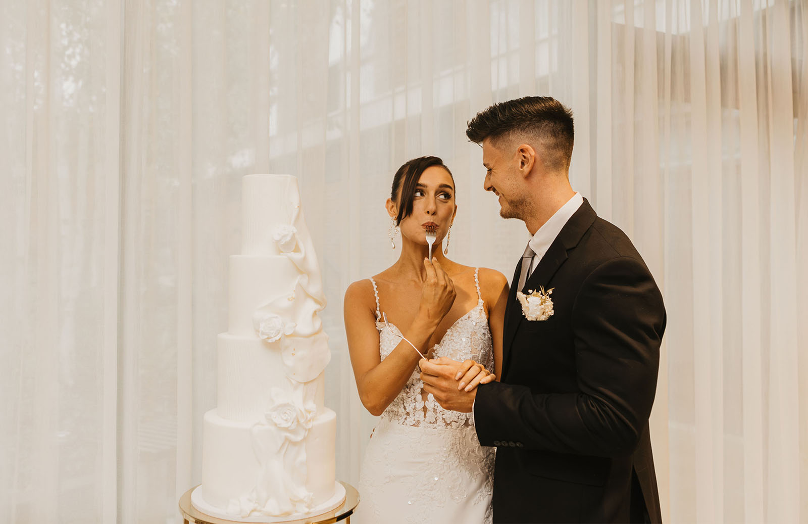 wedding ideas in natural muted champagne tones from Wivenhoe House in Colchester