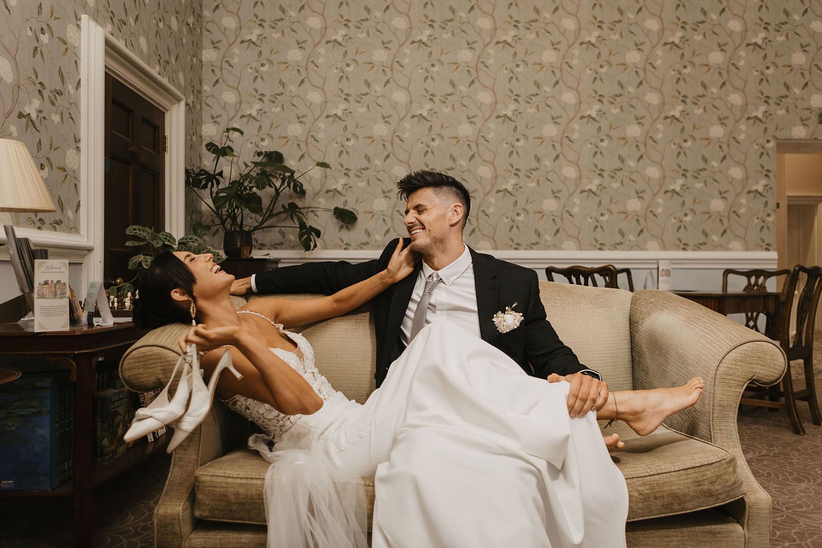 wedding ideas in natural muted champagne tones from Wivenhoe House in Colchester