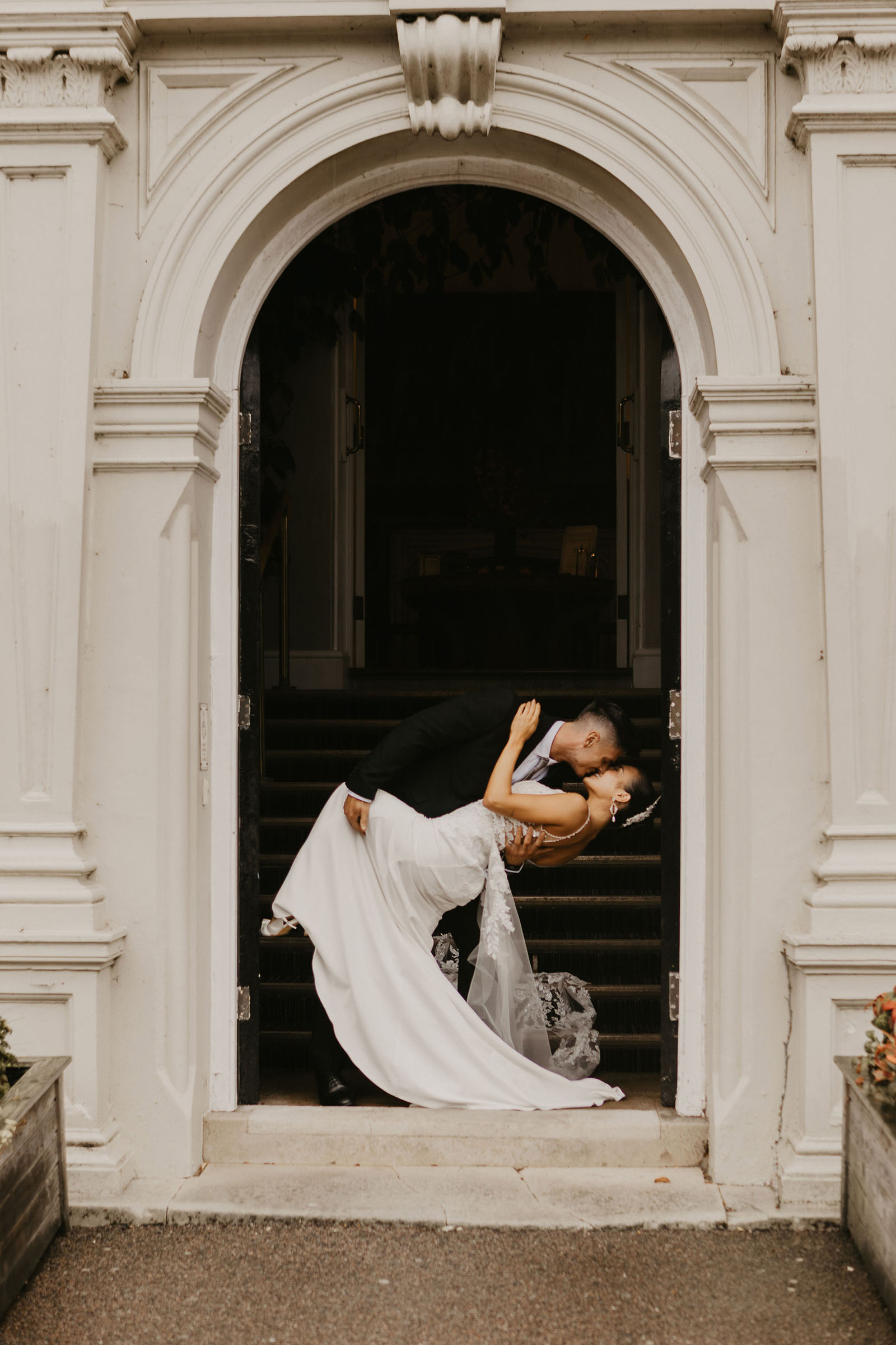 wedding ideas in natural muted champagne tones from Wivenhoe House in Colchester