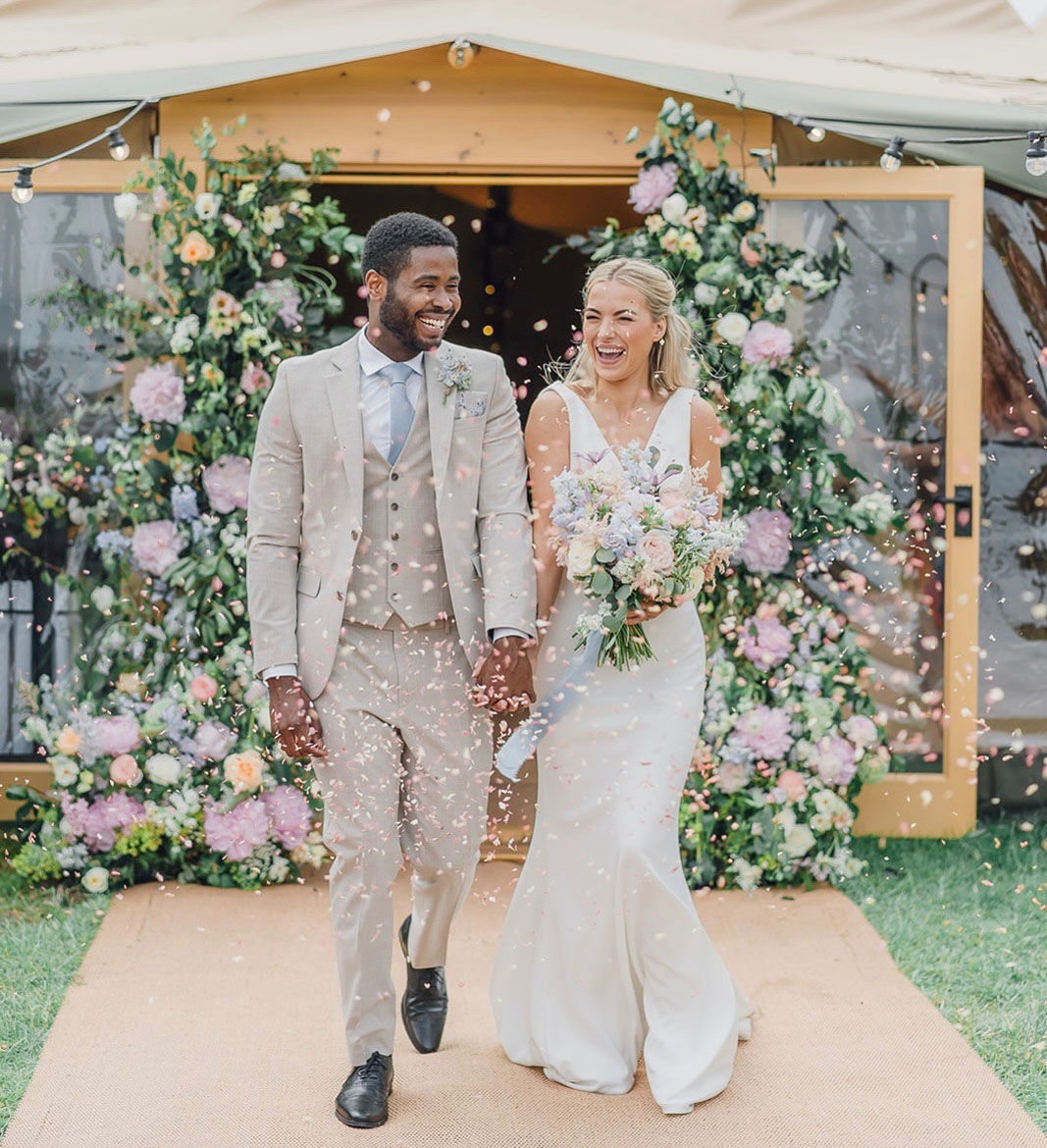 Meadow Lane floral design wedding flowers photographed by Hannah Photography