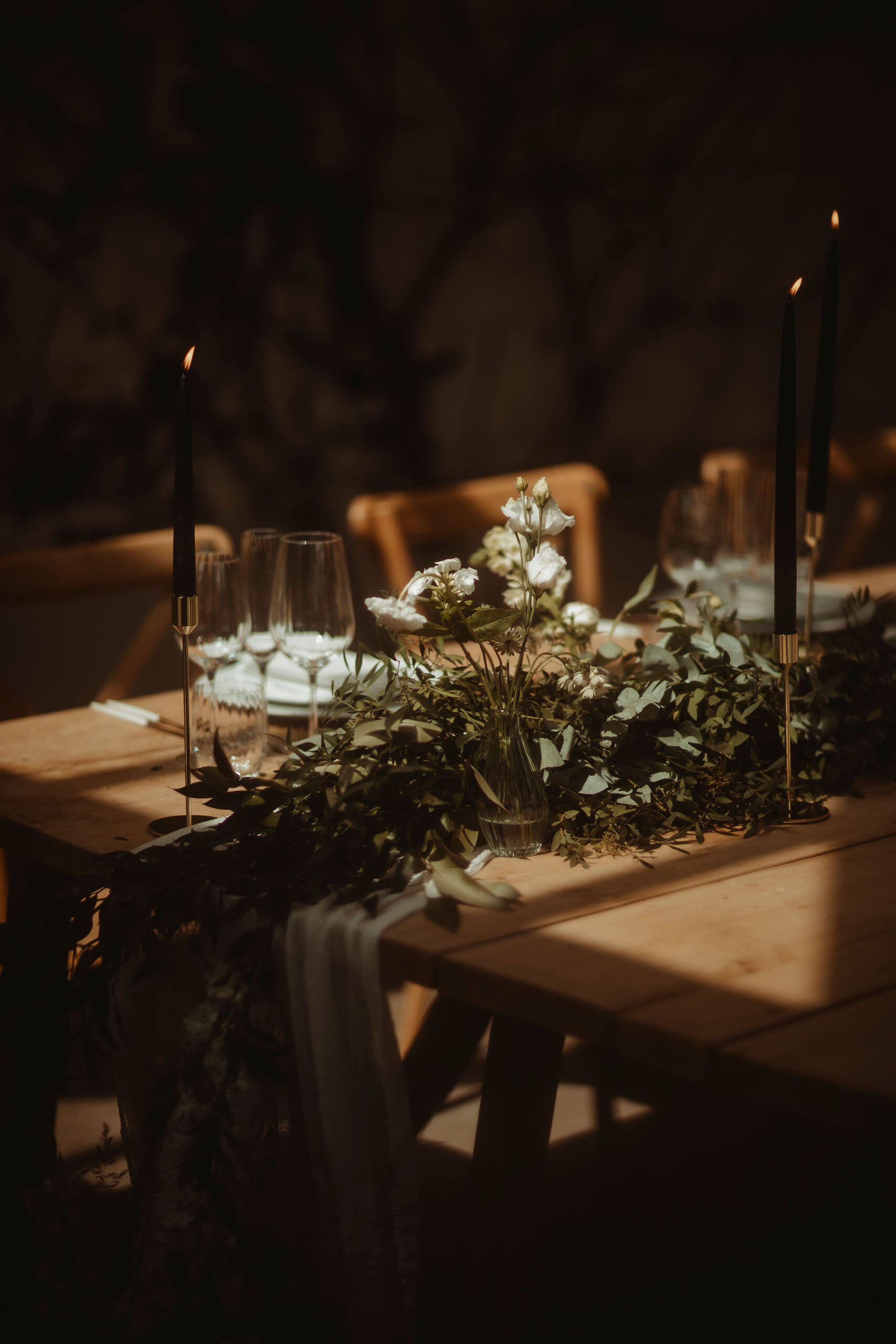 luxury Middleton Lodge wedding in Yorkshire with florals by Jemma Khan Studio and Christopher Western Photography