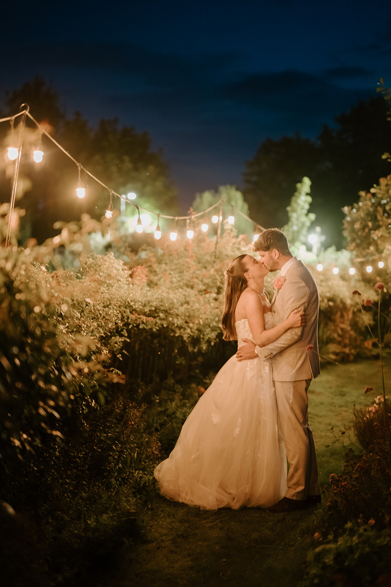 real wedding blog at The Old Kent Barn with Pearce Wedding Photography