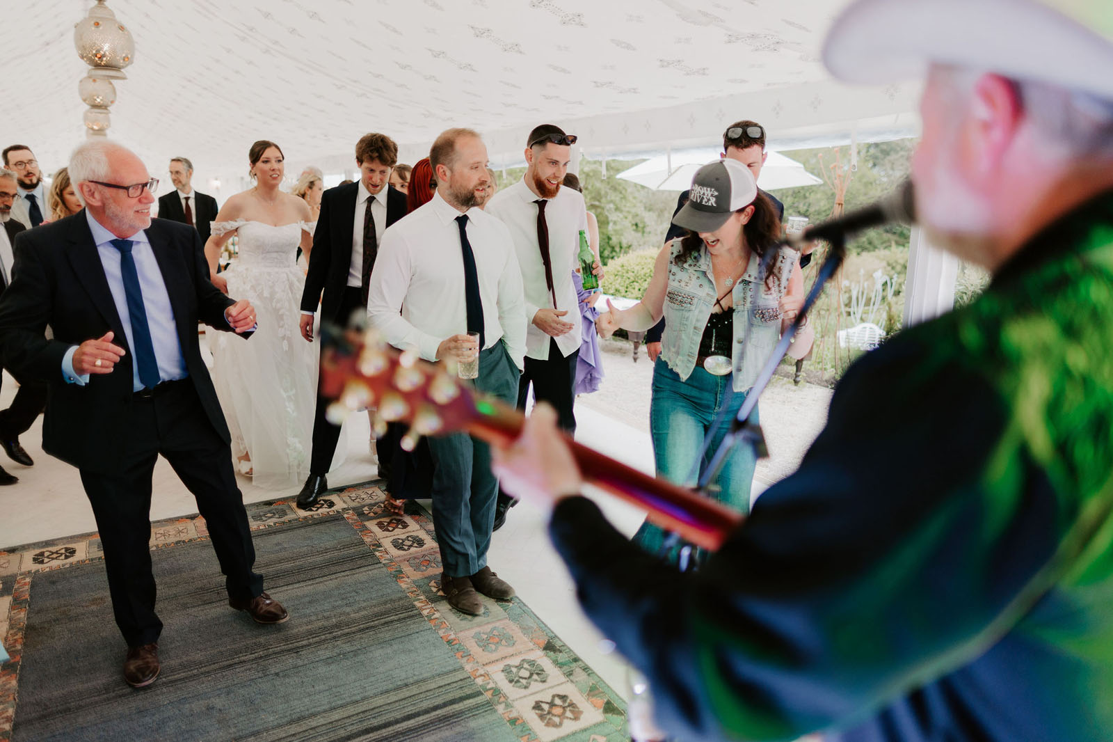 Sunny wedding at Cornwall venue Carwinion House Falmouth with local wedding photographer Hannah Timm Photography