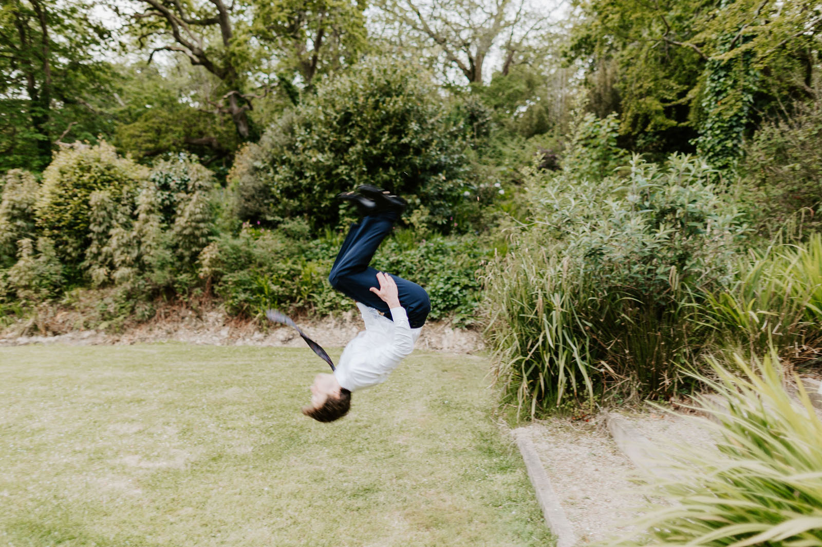 Sunny wedding at Cornwall venue Carwinion House Falmouth with local wedding photographer Hannah Timm Photography