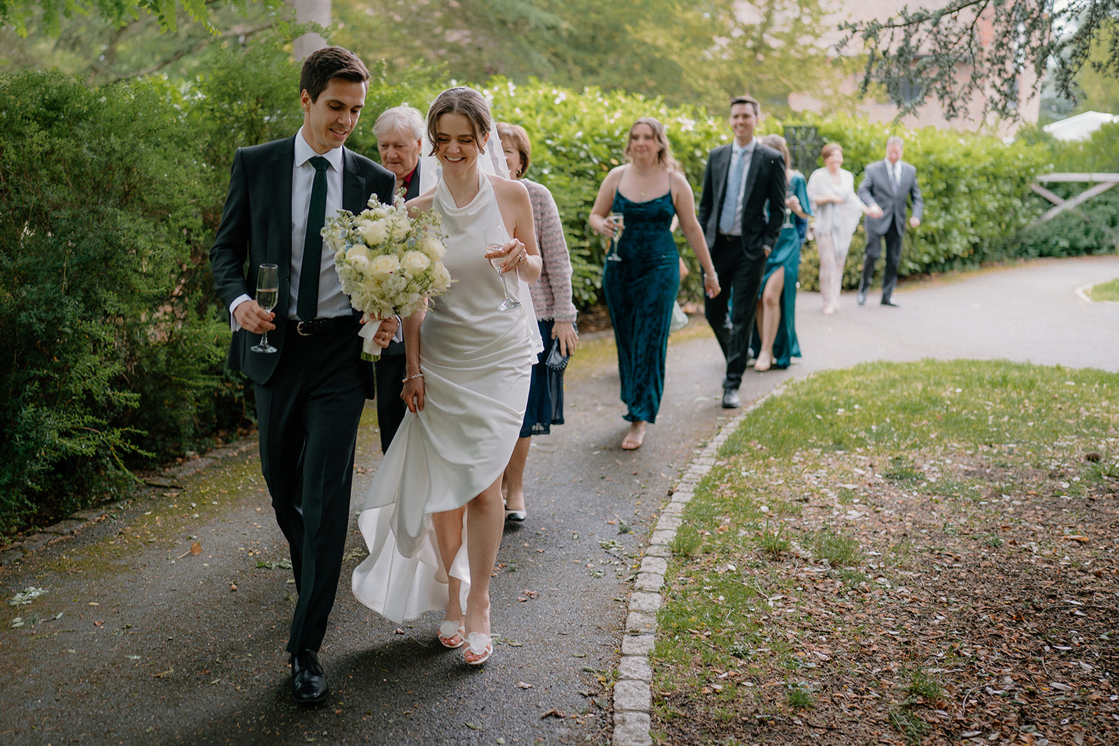 real wedding at Tudor Barn Elthan with London wedding photographer Tom Aizenberg Photography