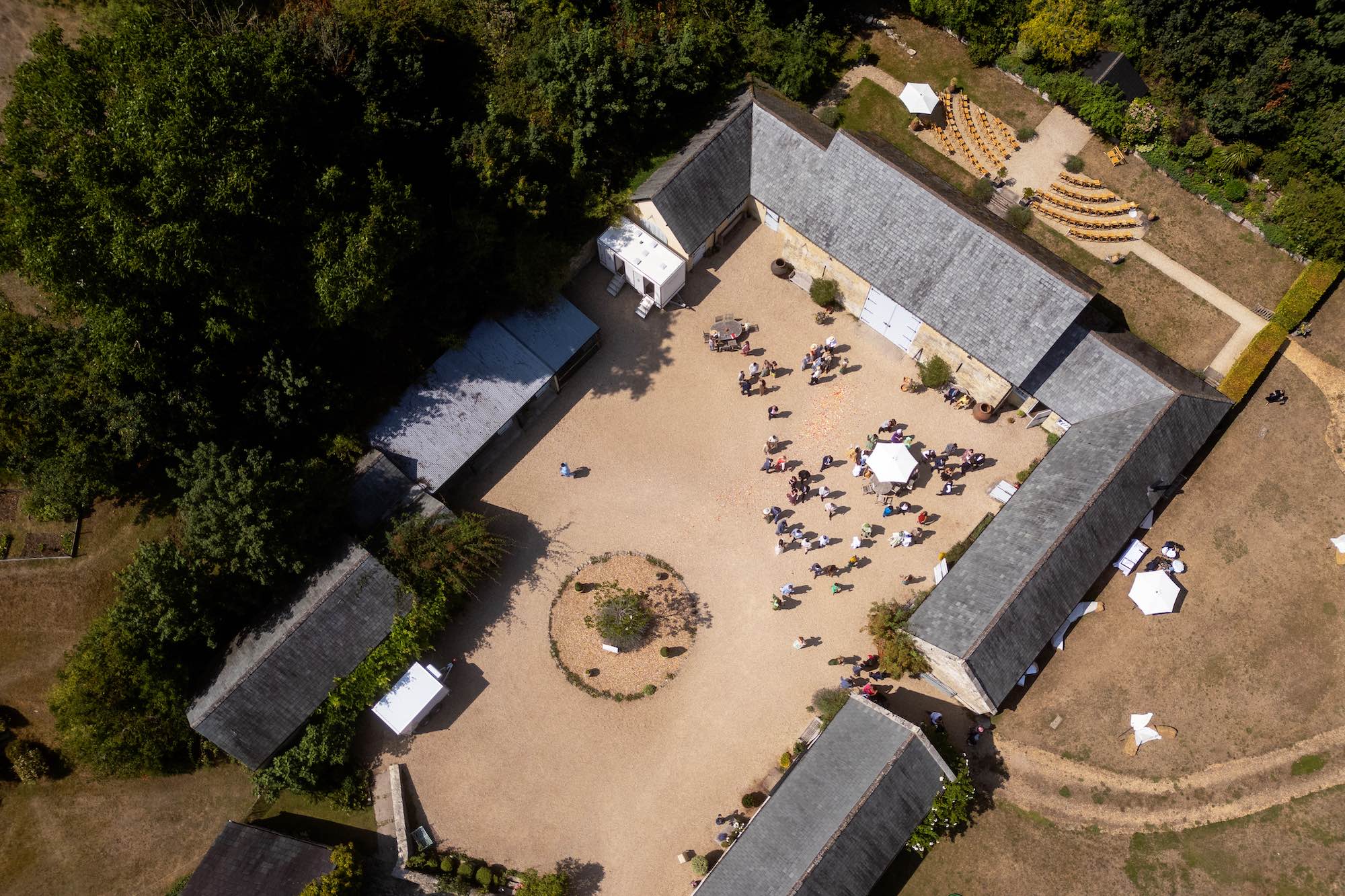 real wedding at Ashley Wood Farm in Wiltshire with Martin Dabek Photography