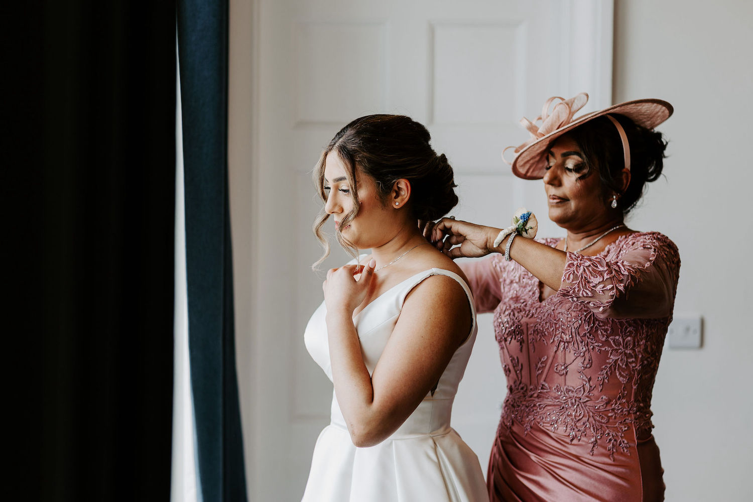 Tregenna castle real wedding with Hannah Timm Photography