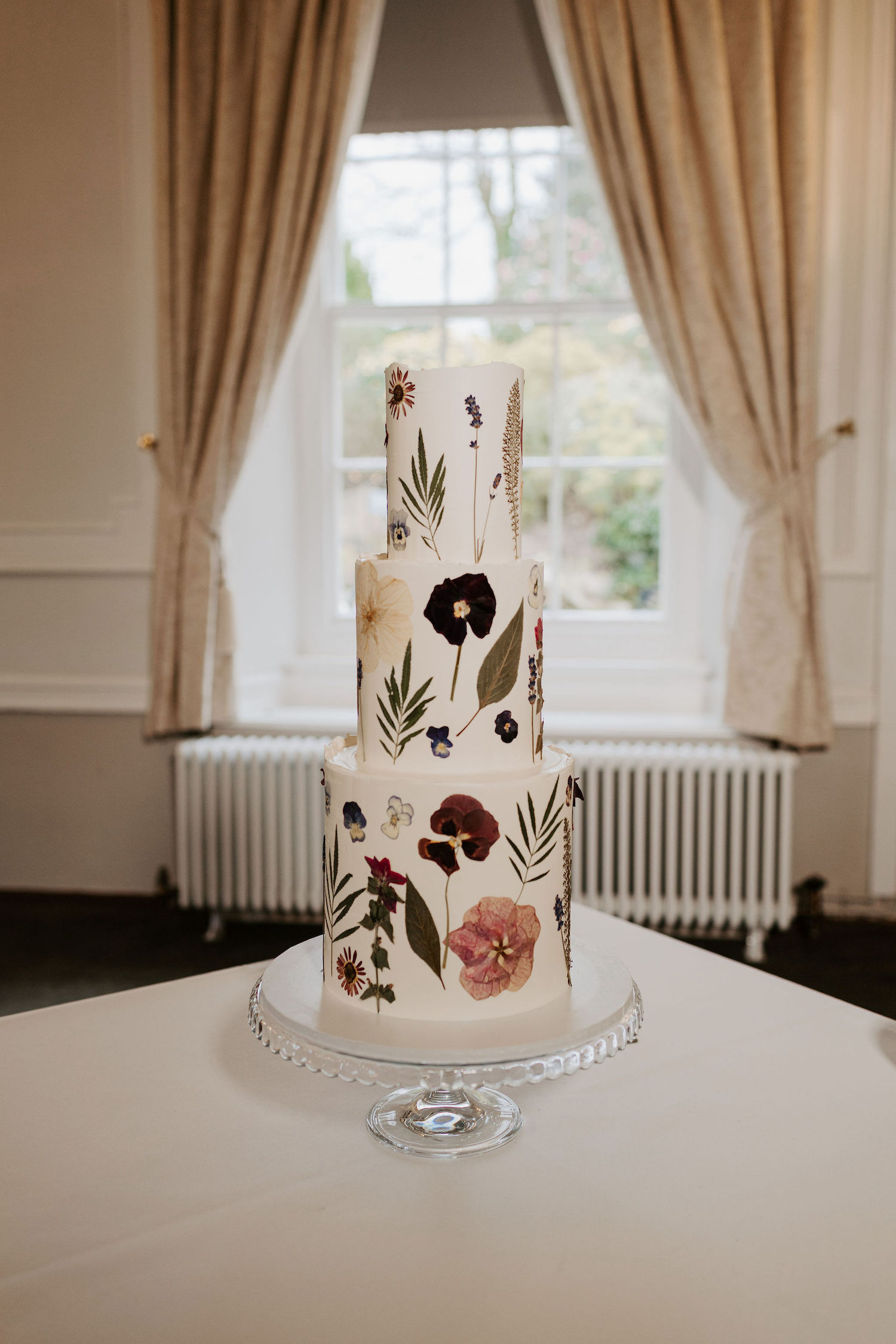Tregenna castle real wedding with Hannah Timm Photography