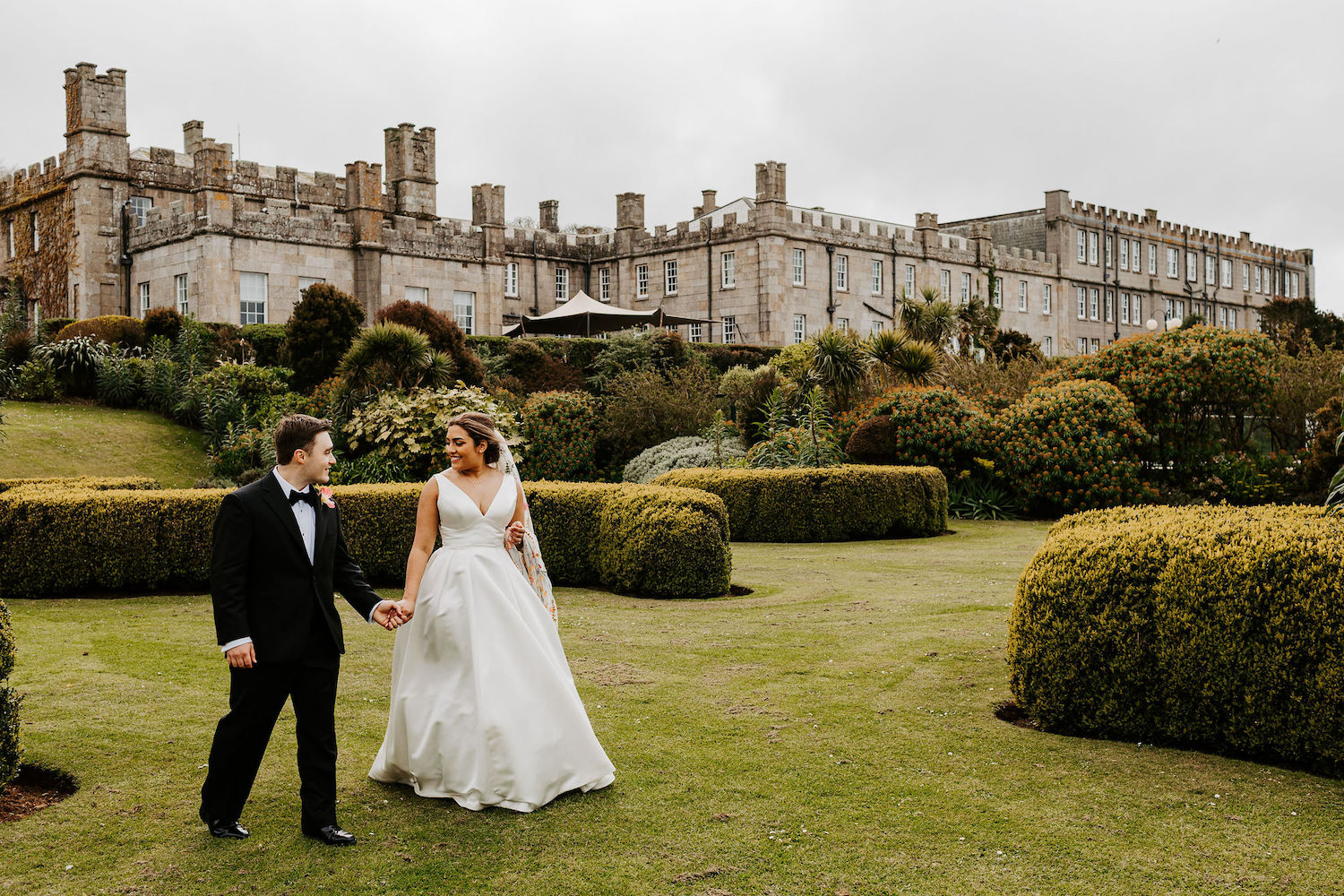 Tregenna castle real wedding with Hannah Timm Photography