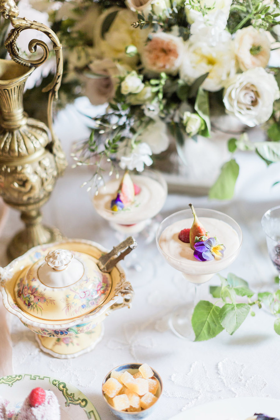 Jane Austen wedding style inspiration from Oxford Hall, with Katy Melling Photography (6)