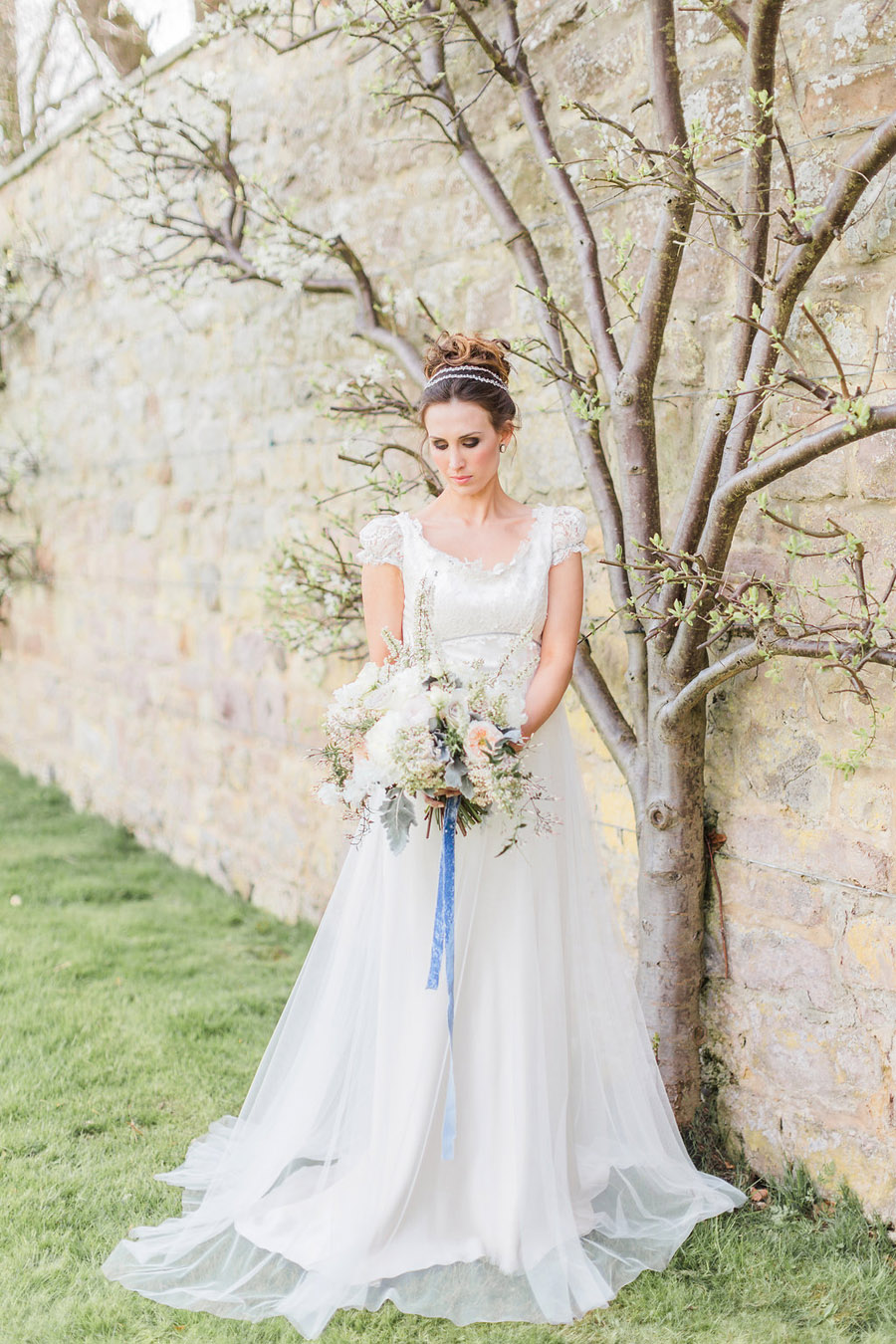 Jane Austen wedding style inspiration from Oxford Hall, with Katy Melling Photography (22)