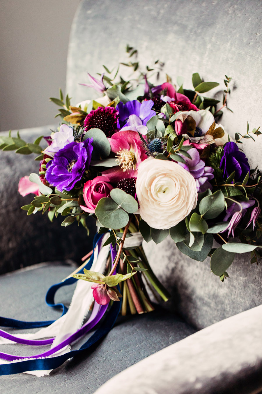Purple wedding style inspiration with calligraphy By Moon and Tide, photo credit Camilla Lucinda Photography (4)