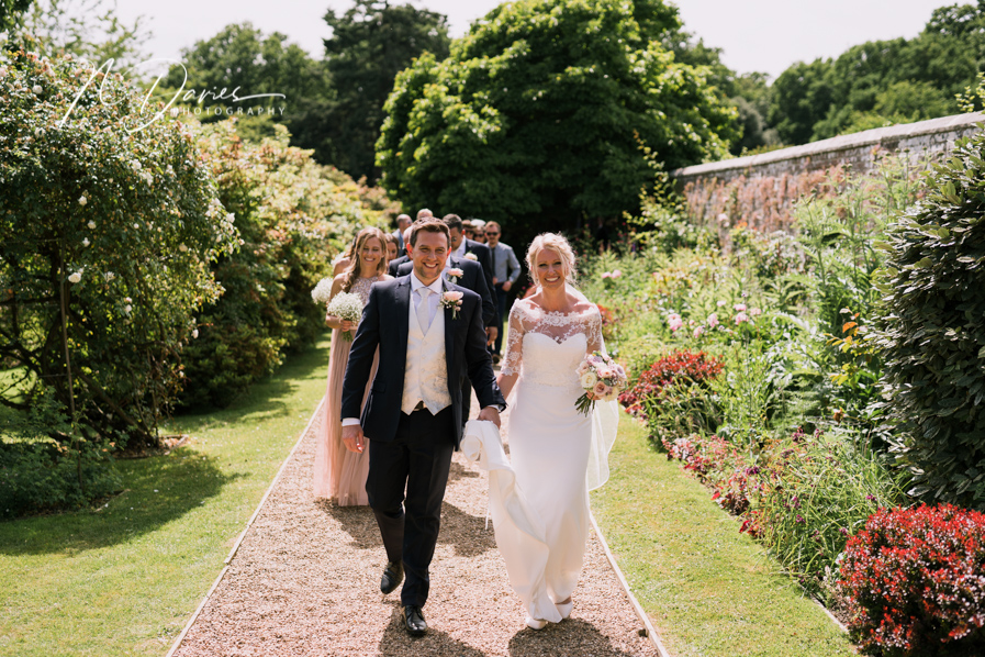 Timelessly elegant wedding styling and moments to melt your heart! Nick Davies Photography on the English Wedding Blog (23)