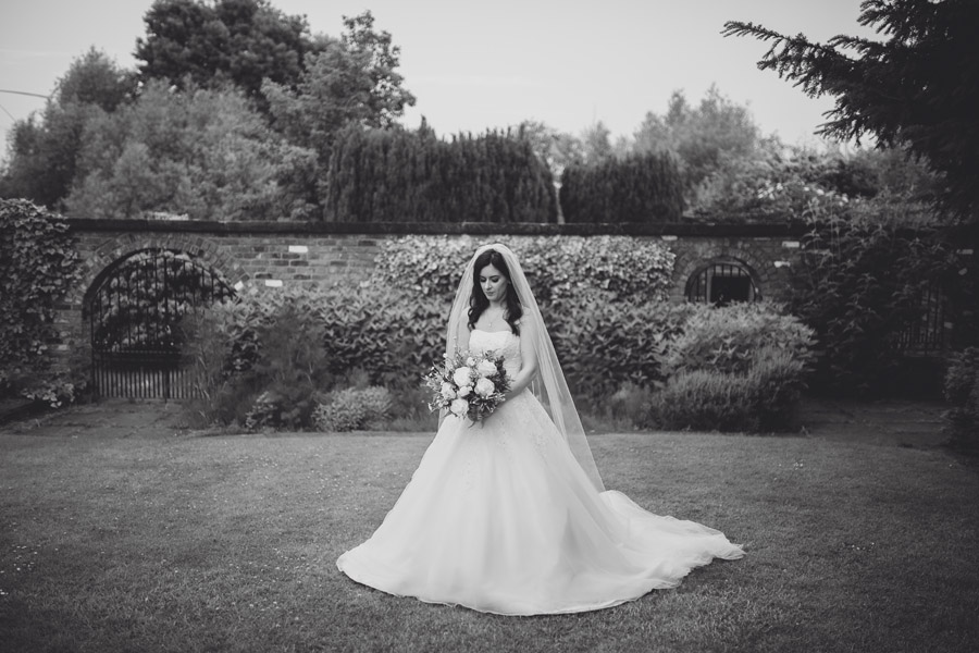 Gorgeous English summer wedding with fabulous florals and botanical styling, with Jess Yarwood Photography on the English Wedding Blog (23)