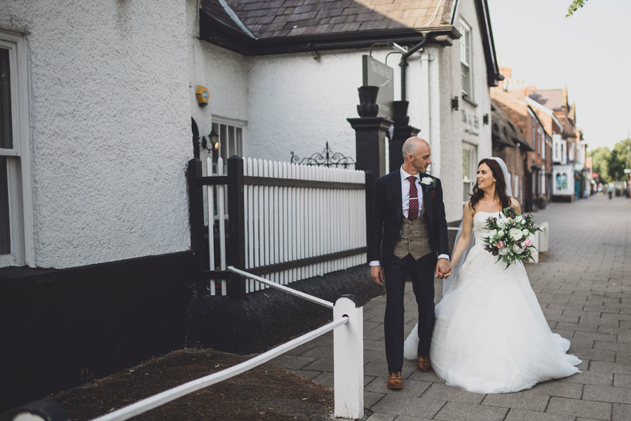 Gorgeous English summer wedding with fabulous florals and botanical styling, with Jess Yarwood Photography on the English Wedding Blog (30)