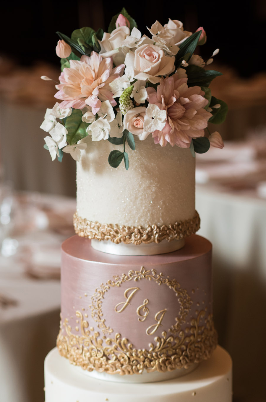 Beautiful wedding cakes by The Frostery - trends and ideas for 2019 (9)