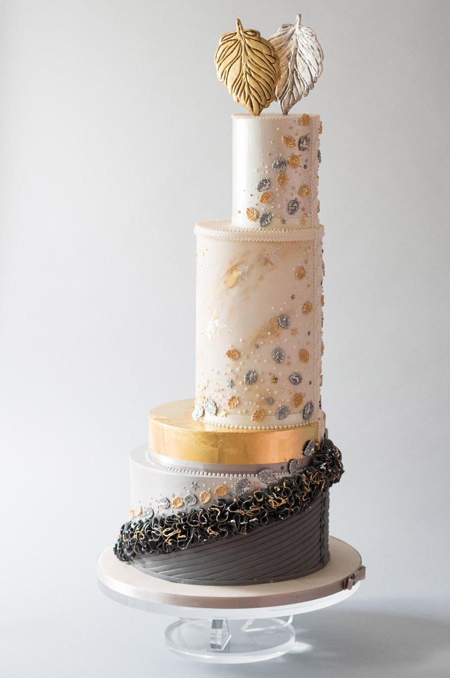 Beautiful wedding cakes by The Frostery - trends and ideas for 2019 (4)