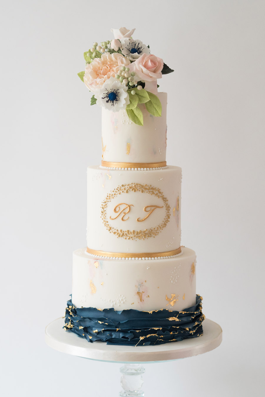 Beautiful wedding cakes by The Frostery - trends and ideas for 2019 (2)