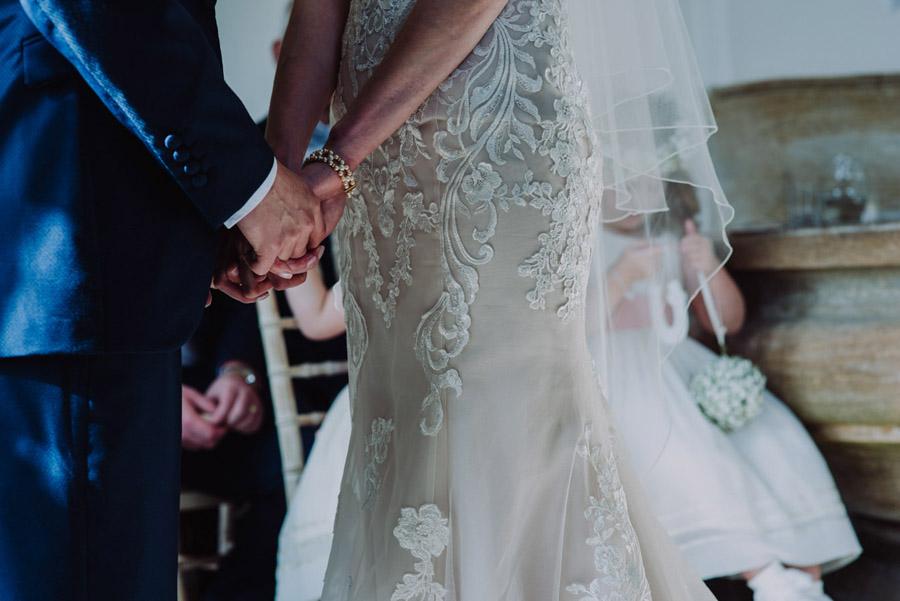 Gorgeously elegant real wedding style at Hestercombe, photo credit Special Day Wedding Photos (16)