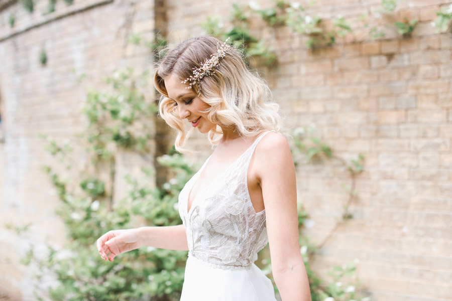 Romantic wedding ideas from Hale Park, photo by Charlotte Wise Photography (21)
