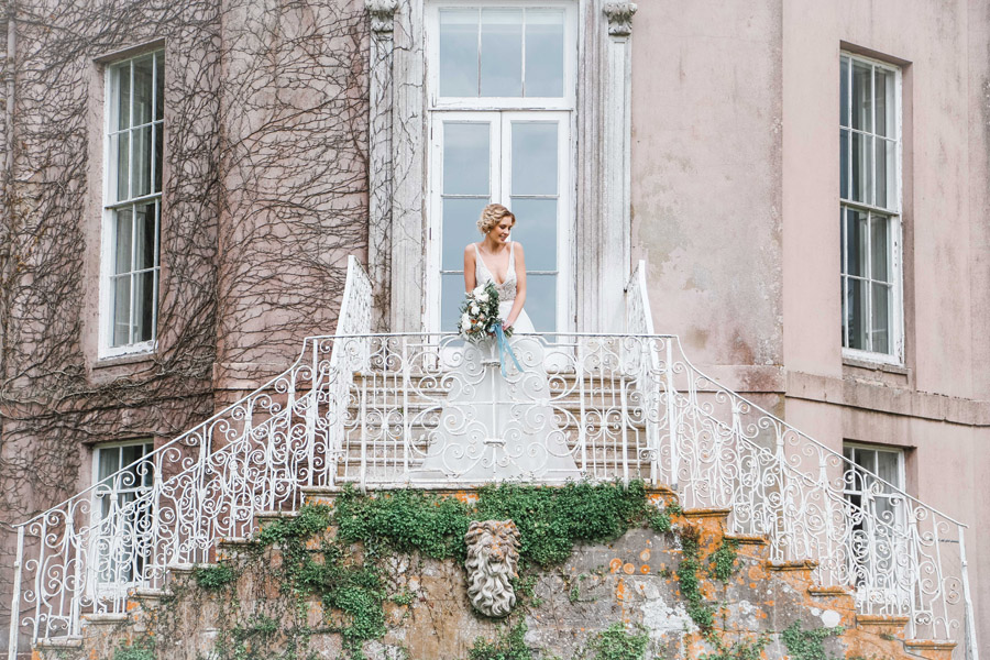Romantic wedding ideas from Hale Park, photo by Charlotte Wise Photography (43)