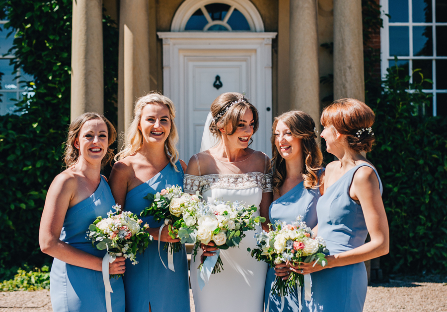 Mixed summer florals and beaming beautiful sunshine at Iscoyd Park with Rachel Joyce Photography (29)