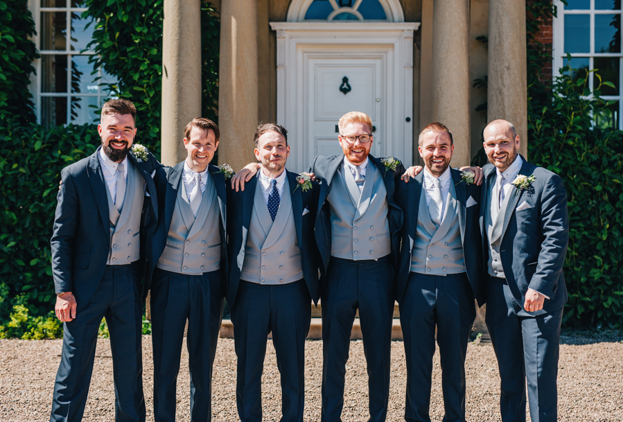 Mixed summer florals and beaming beautiful sunshine at Iscoyd Park with Rachel Joyce Photography (30)