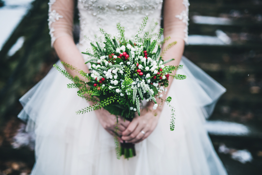 A gorgeous snowy wedding at Higher Trapp Country House Hotel with Rachel Joyce Photography (23)