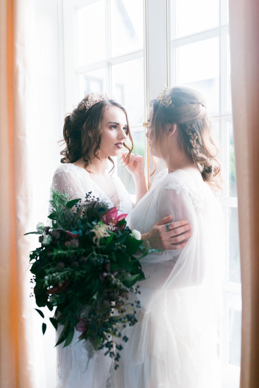 alternative vintage bridal style with Courage and Dash Photography (21)