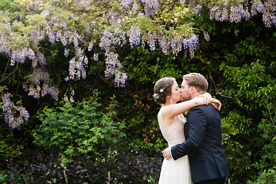 Elegant and summery Northbrook Park wedding with Fiona Kelly Photography (35)