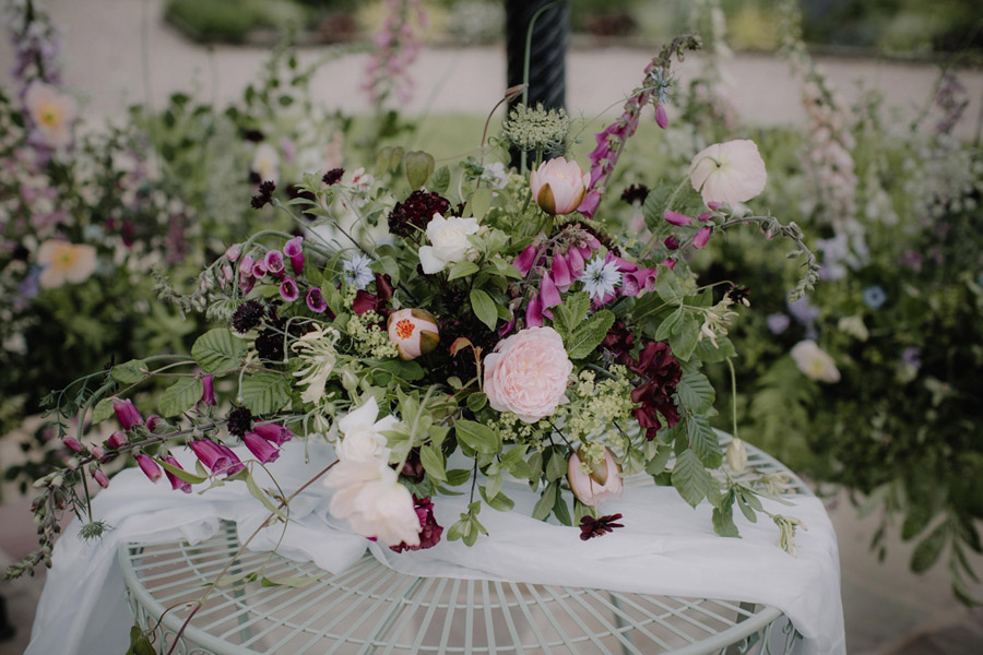 All the summer florals for a romantic summer wedding, image credit Rebecca Goddard Photography (7)