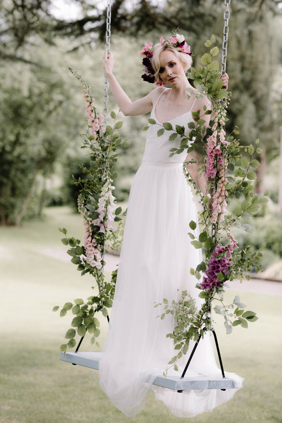 All the summer florals for a romantic summer wedding, image credit Rebecca Goddard Photography (49)