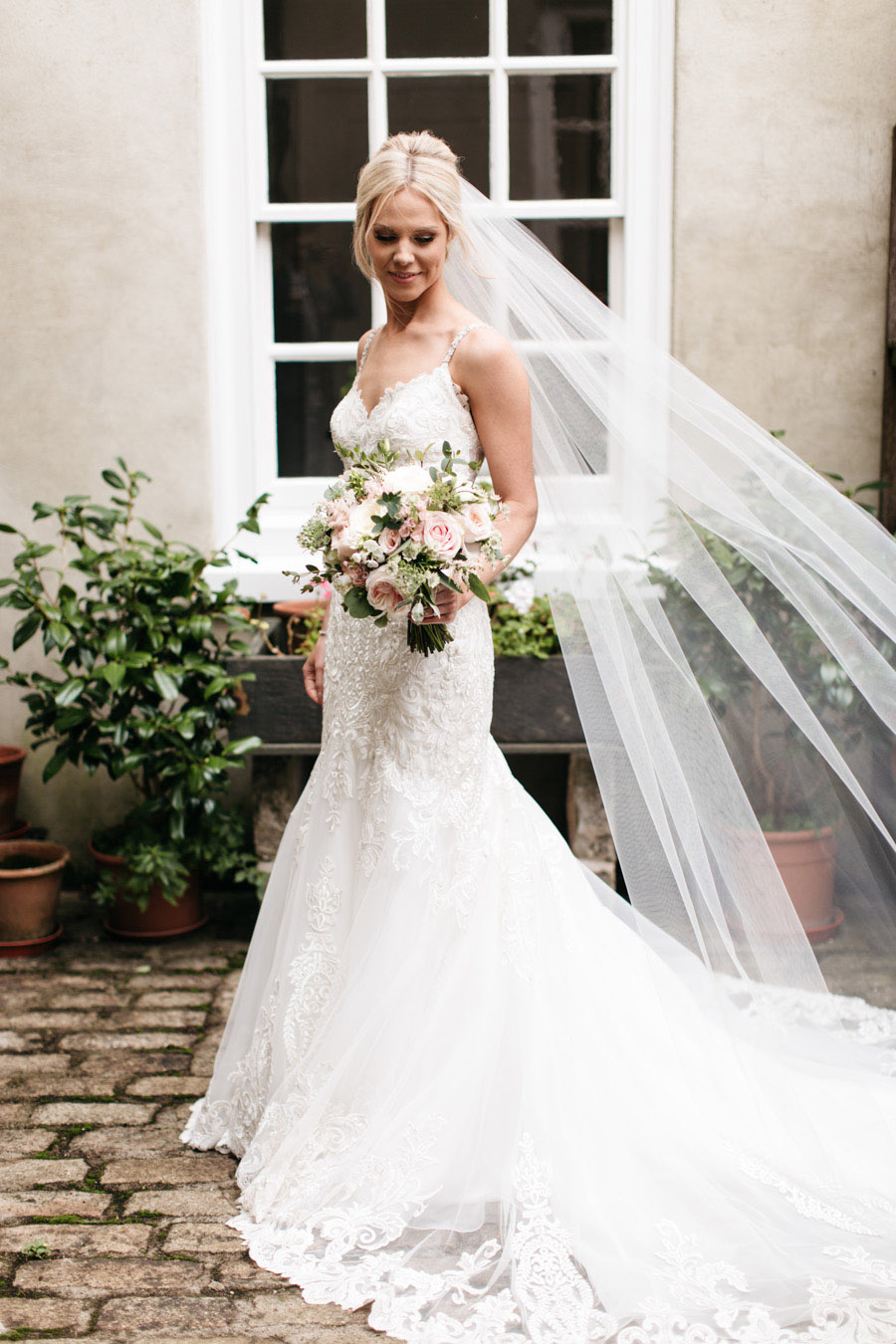 Emma & Matt’s beautiful and elegant Shilstone House wedding, with Emma Barrow Photography