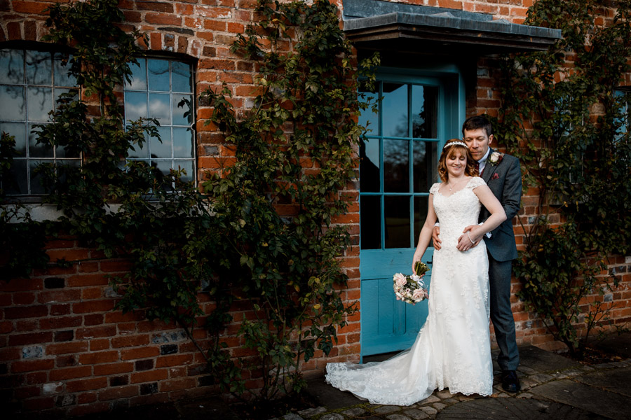 Sarah & Rob's relaxed and romantic English barn wedding at Micklefield, photo credit Damion Mower Photography (15)