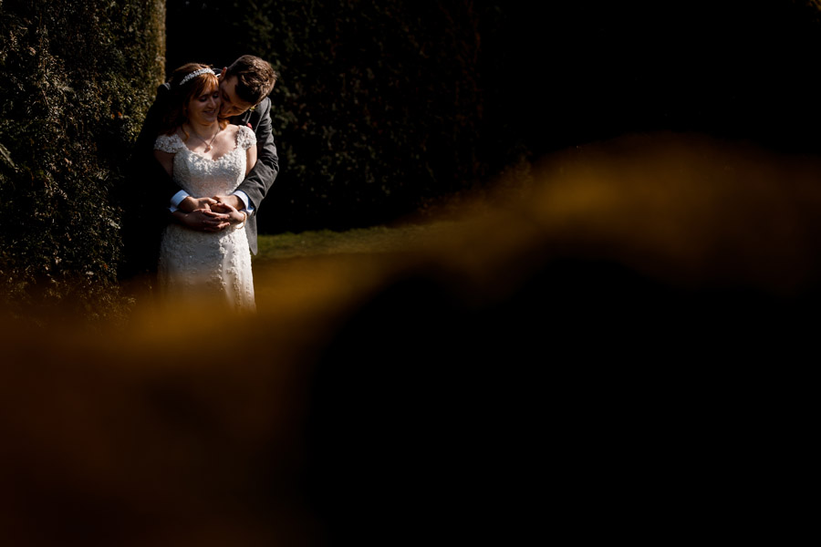 Sarah & Rob's relaxed and romantic English barn wedding at Micklefield, photo credit Damion Mower Photography (16)