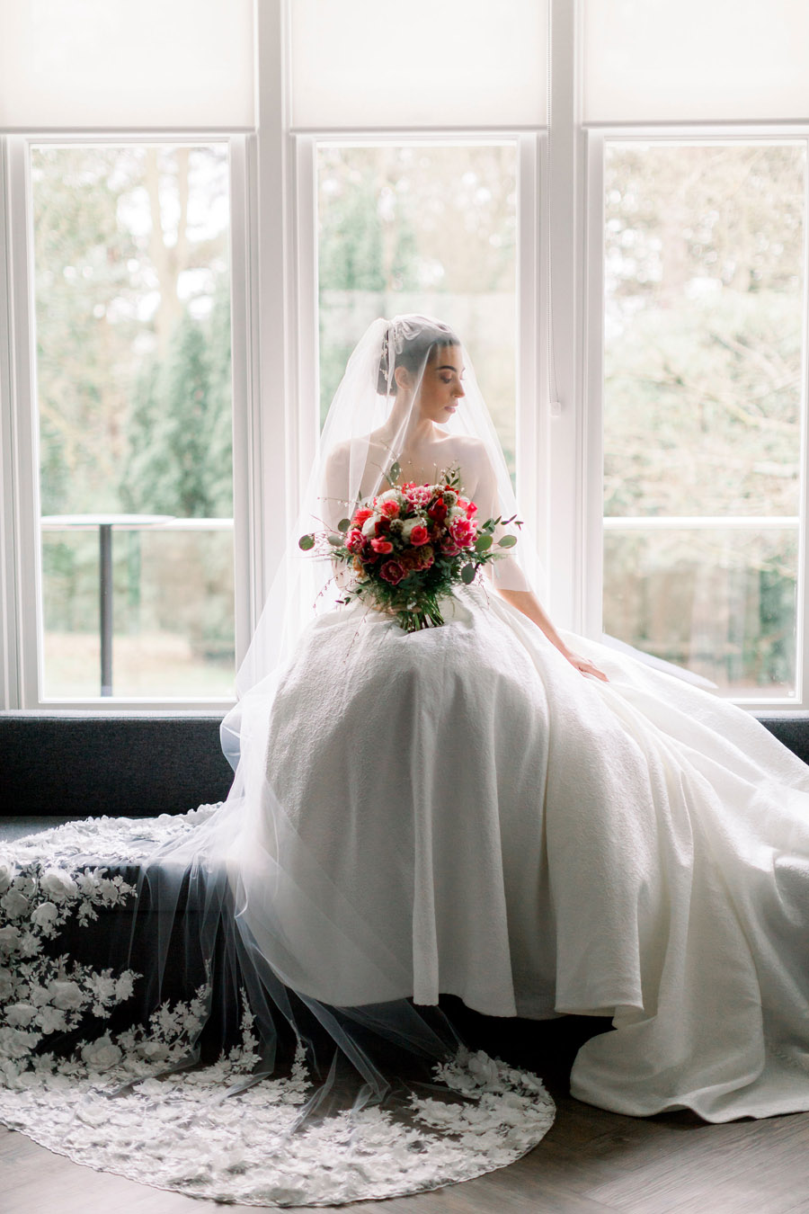 Vintage meets modern in a stunning Cheshire bridal editorial - photo credit Jo Bradbury Photography (13)