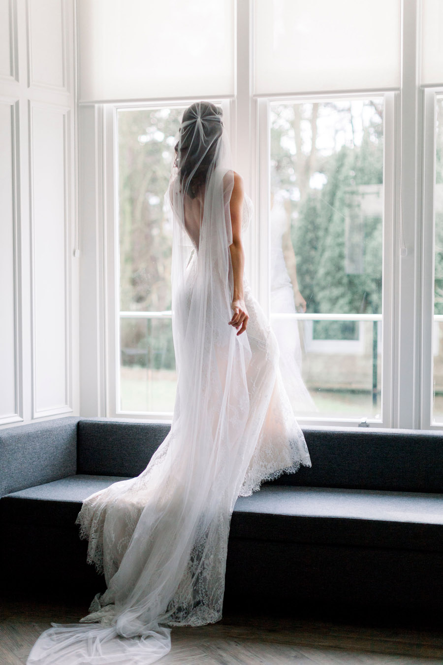 Vintage meets modern in a stunning Cheshire bridal editorial - photo credit Jo Bradbury Photography (15)