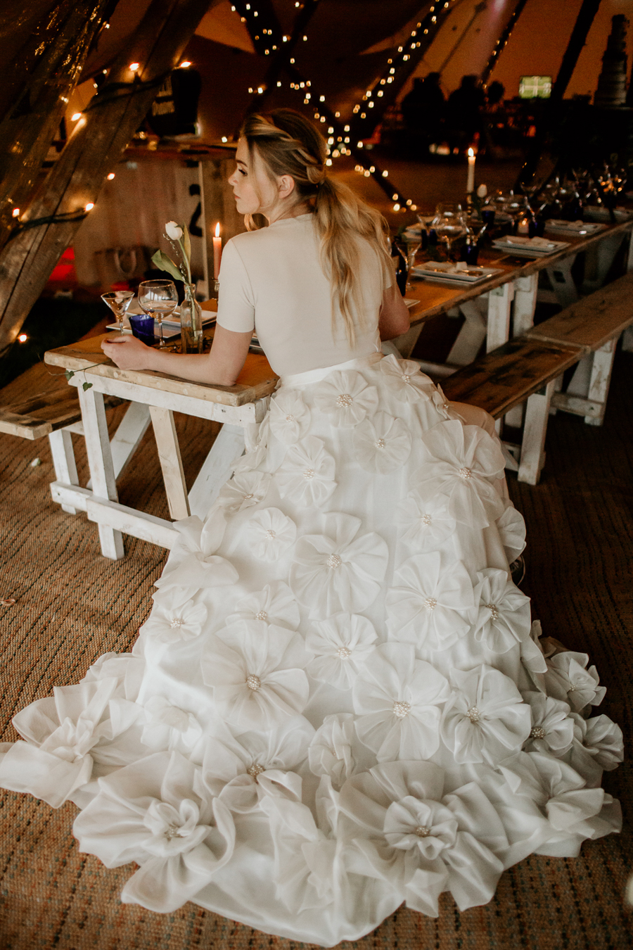 Tipi wedding alternative bridal, photography by Elena Popa (23)