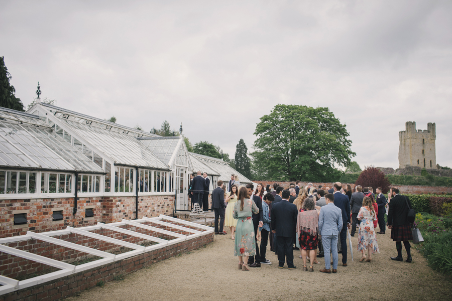 A beautiful quintessentially English wedding in Helmsley with images by Lissa Alexandra Photography (17)